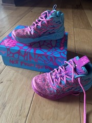 PUMA MB.04 Iridescent Hornets PS Kids Basketball Sneakers Pink/Blue 13.5C