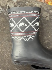 Pendleton Child’s Boots Size 11-12 Lost Trail Mid Boot Black w/Bears New In Box