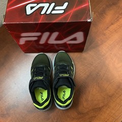 FILA Kid’s Size 12 Fantom 8 Strap Sneakers Green/Black