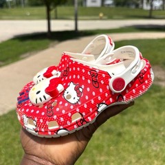 Crocs Hello Kitty 50th Anniversary Red Classic Polka Dot Clogs Toddler Size 11