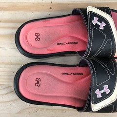 Under Armour Ignite Slides Flat Sandals Youth 4 Black Pink Open Toe Casual