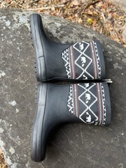 Pendleton Child’s Boots Size 11-12 Lost Trail Mid Boot Black w/Bears New In Box