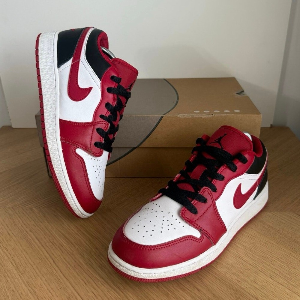 Nike Air Jordan 1 Low ‘Bred’ Kids Sneakers 553560-163- SZ 6.5 Y- 8 W