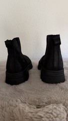UGG Kids Ashton Waterproof Chelsea Boot Black Size 1 Little Kid