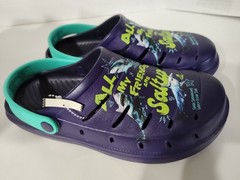 Rugged Shark Washable, Floatable Comfort Clog- Kids Size 4