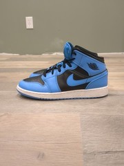 Size 7 (GS) – Jordan 1 Mid University Blue Black