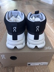 OnCloud Cloudhero Mid Waterproof Sz 4y New With Box