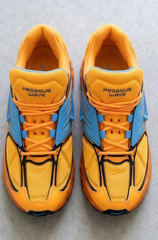 Nike Pegasus Wave Unisex Kids Orange/Blue Running Sneakers US 8.5 EU 42.5
