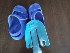 Totes Everywhere Technology Kids Size T11-12 Navy Two Strap Sandals New