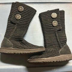 Black quilted uggs