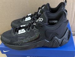 ⚡️Nike Giannis Immortality 2 GS Holographic Black/Wolf Grey (Sz 7Y) DQ1943003