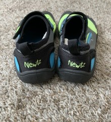 Kids Newtz Water Shoes Size 2 – 3 Adjustable Strap Shark Summer Beach River Lake