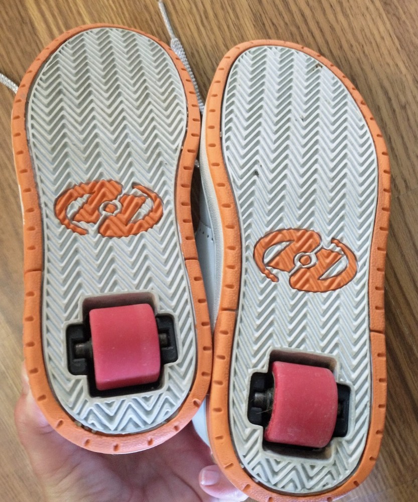 EUC Original HEELYS Wheeled Skate Shoes Women’s 6 White Orange Glitter Logo