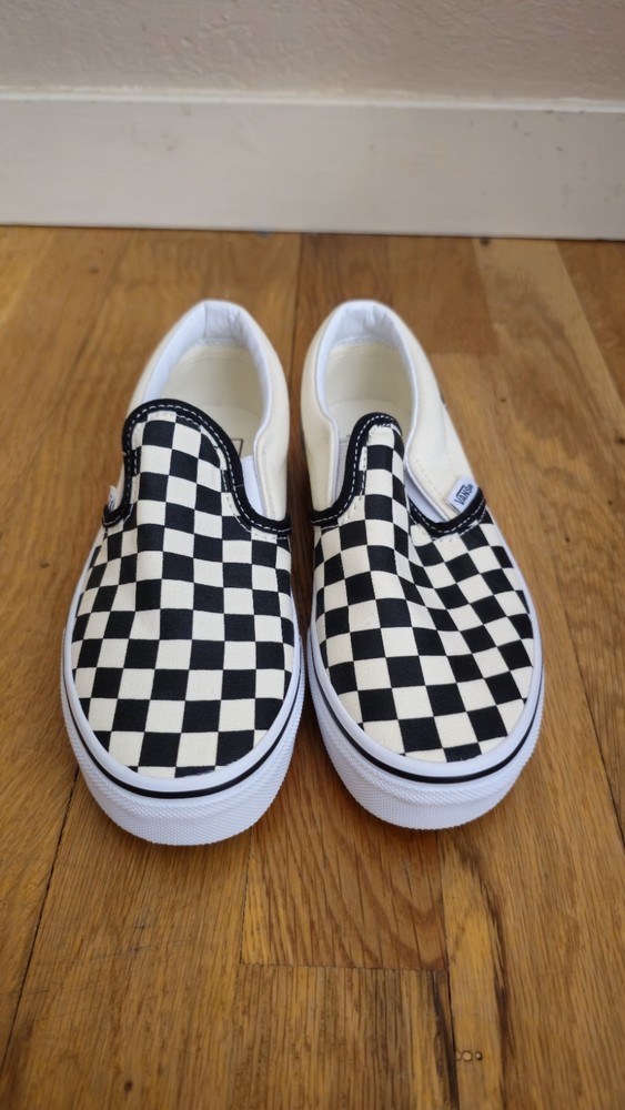Vans Kids Unisex Classic Slip-On Checkerboard Black / White VN000ZBUE01 Shoe