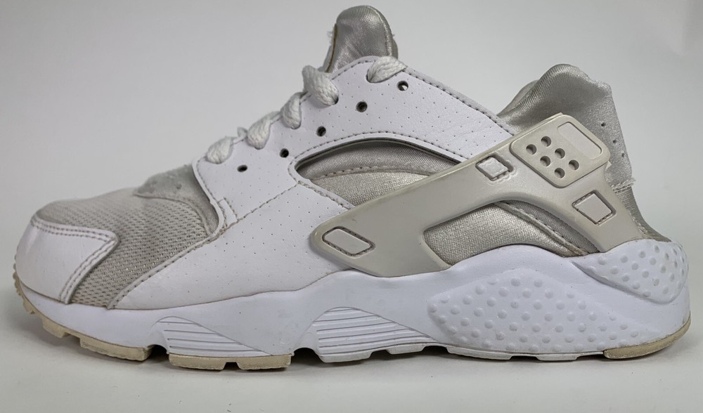 Nike Air Huarache Run 654275-110 Triple White Running shoes Youth Size 6.5Y