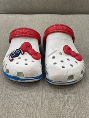 Crocs Hello Kitty Size C 13 Classic Clog White/Red Kid Sandals