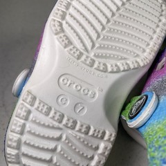 Crocs Classic Tie Dye Graphic Clogs Rainbow Colors Kids Size C 7 NEW