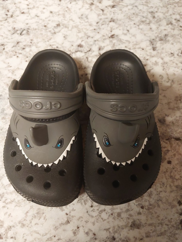 Crocs toddler kids C8 Fun Lab Shark Shoes With Fin