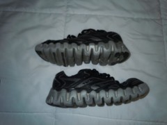 REEBOK ZIG KIDS ATHLETIC SHOES SIZE 12 BLACK UNISEX-BOYS/GIRLS YOUTH-TODDLER