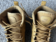 Size 6 (GS) – Nike Manoa Mid Wheat