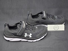 UA Assert 9 AC Boys Size 2.5 Black White Running Shoes Sneakers 3024635-001 NBY