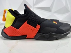 Nike Huarache Extreme 7Y Black Red Yellow Slip On AQ7936-001