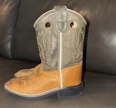 Kid’s Cody James Leather Cowboy Boots Size 8, Brown And Grey Square Toe