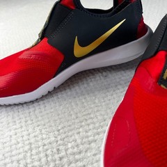 Nike Flex Runner Kids University Red Black Gold Slip On Sneakers AT4662-605 4Y