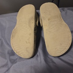 Crocs Grey and Ivory Swirl Classic Clogs Size J 5 Holes in Top For Jibbitz Charm