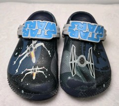 Kids‘ Crocs Fun Lab Star Wars Dark Side Clogs featuring an X-Wing graphic