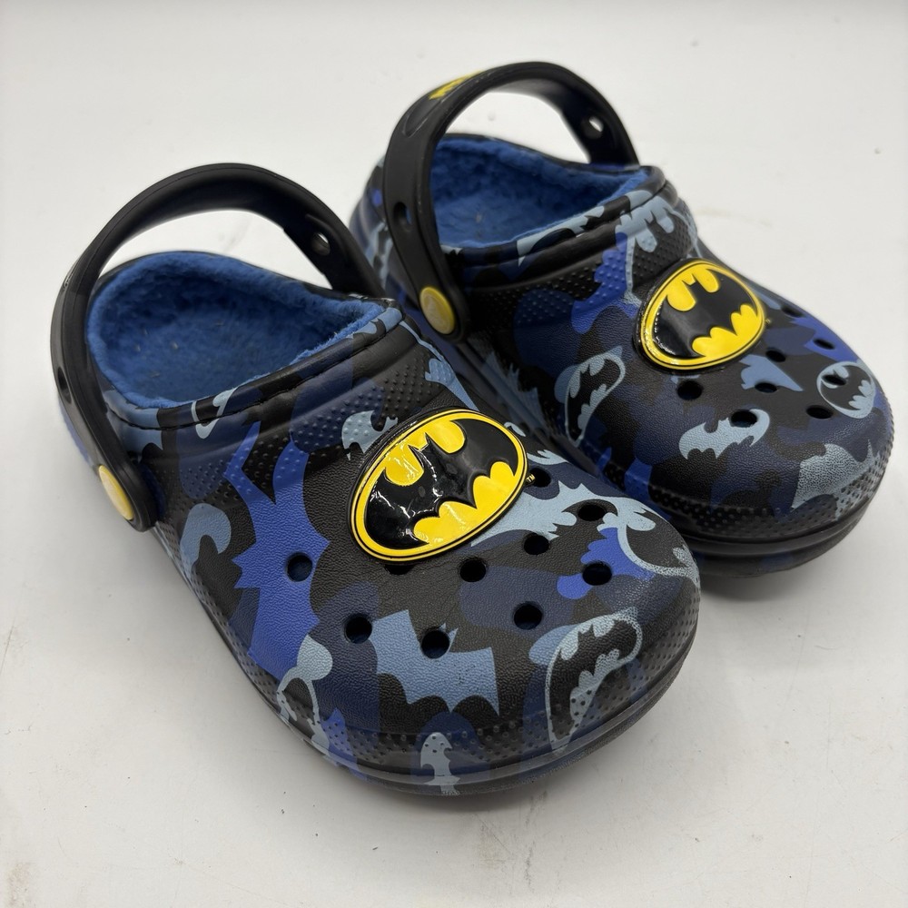 Crocs Batman Lined Clogs Kids Size C9 Blue Black Bat Logo Slip On Shoes