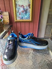 JIANDIAN LIGHT-UP (work) 2 roller wheels skate shoes EU Sz 39/ US 8 Charger incl