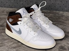 Nike Air Jordan 1 Mid SE Sneakers FQ8162-142 Kids Sz 5Y Brown, Blue, Grey *NICE*