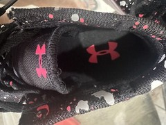 NEW Under Armour Kickit2 Paint Splatter Youth Size 6.5 Black Shoes 1301970-001