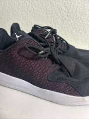 Jordan Eclipse BG ‚Black Gym Red Youth Size 7Y 724042-021