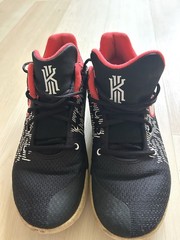 Nike Kyrie Flytrap II GS Black/Red/White Basketball US 9.5