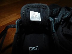 VANS black suede /canvas lo-top skate shoes kids sz 13 black stripe