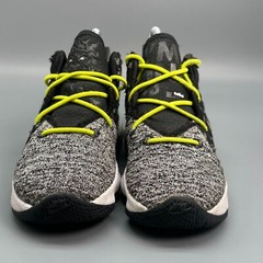 Nike LeBron 17 Athletic Running Sneakers Kids 12 Black White Lace Up Mid Shoes