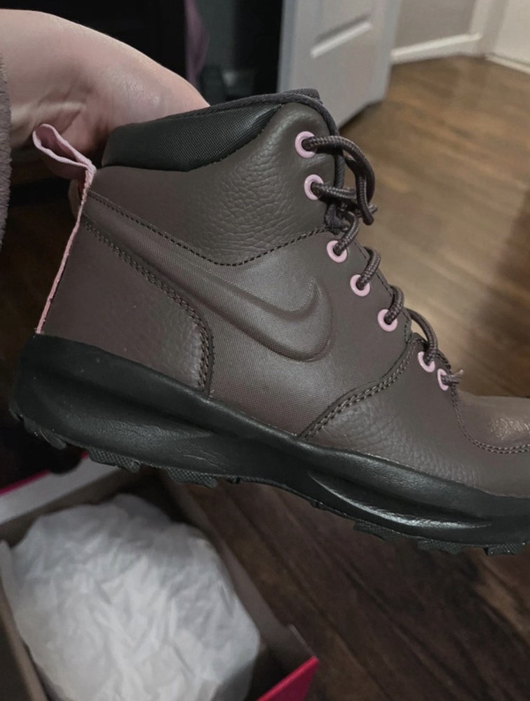 Nike Manoa LTR (GS) Violet Ore/Metallic Violet Leather Ankle Boot 6Y