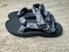Teva Hurricane XLT 2 Mesh Total Eclipse Kids size 2 Sandals NWOB