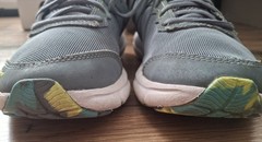 Under Armour Charged Assert 10 Gray Running Shoes Athletic Sneakers Youth Sz 6.5