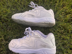 AVIA White Sneakers, Size 5.5, Kids/Youth, Low Top
