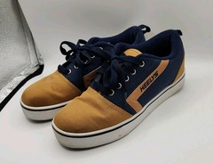 Heelys Size Youth 6 GR8 Pro Low Skate Shoes Blue Tan Wheel Canvas