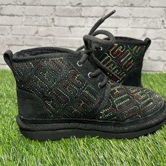 UGG NEUMEL II GRAPHIC STITCH BLACK CHUKKA SUEDE BOOTS KIDS SIZE 2