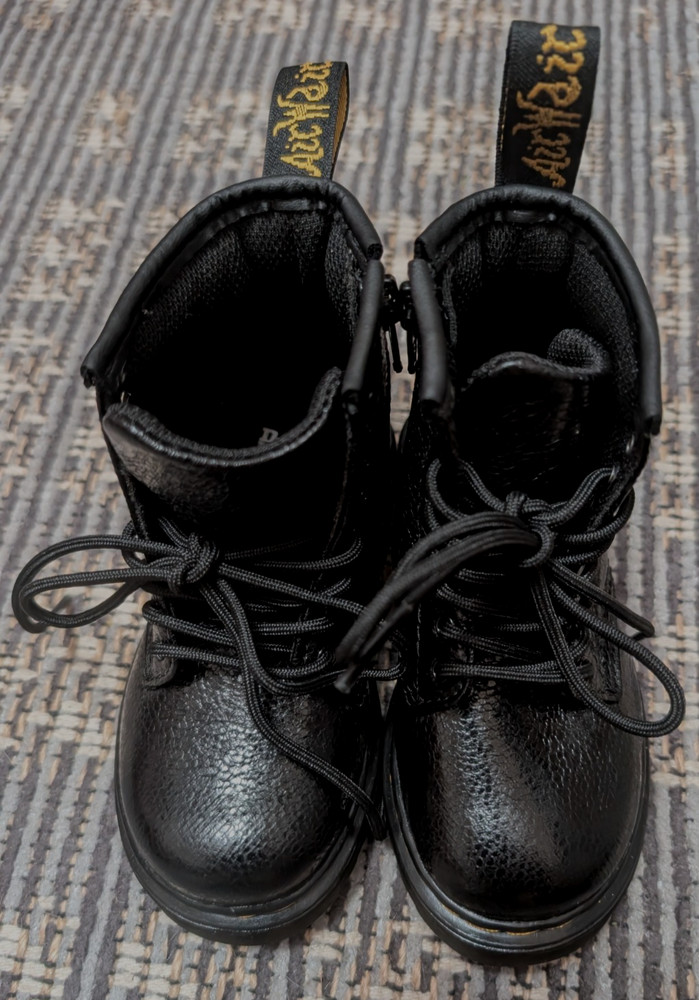 Size 7-Dr. Martens Airwair -1460 Leather Lace Up Zipper Boots (toddler) NWB