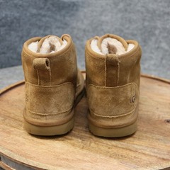 UGG Neumel II Boot Chestnut Brown Suede Kids Size 4 US Chukka Boots Lace Up