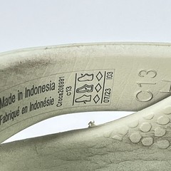 Crocs Classic Clog Bone Beige Slip On Iconic Comfort Shoes 206991 Youth Size 13