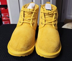 UGG Neumel Ll Chucka Boots Size 4Y New In Box In The Wheat Colorway