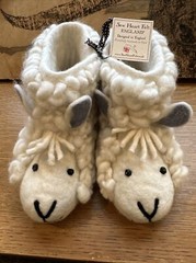 New Kids Shirley Sheep Slippers Size 5 Handmade in Nepal