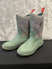 Muck Boot Kids‘ Hale Boots, Neoprene Waterproof Rain/Winter Floral boots Size 6